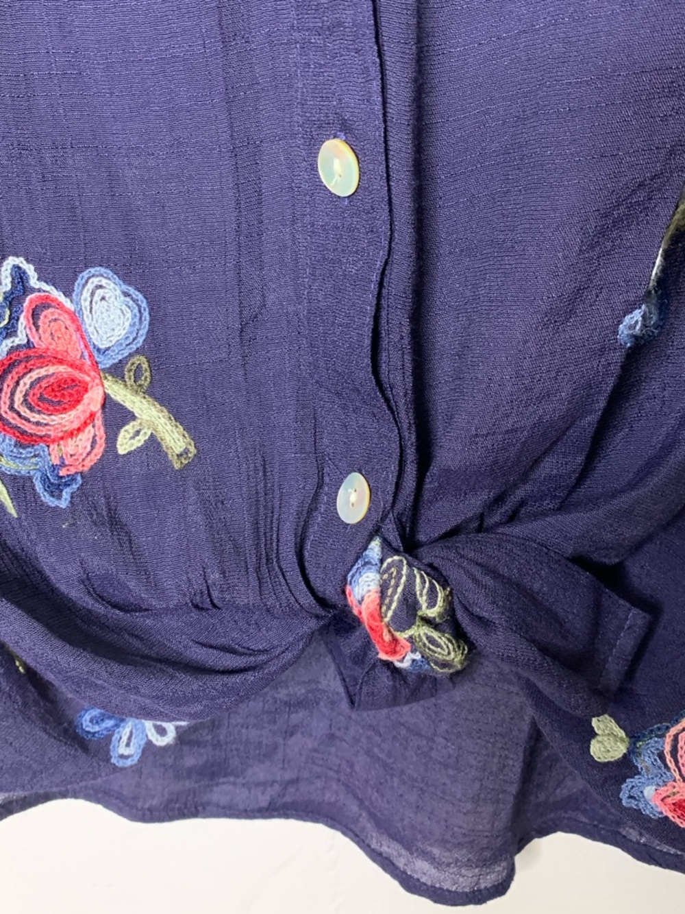 fig and flower Navy Floral Embroidered lightweight Button-Front Blouse 1X - Picture 6 of 14